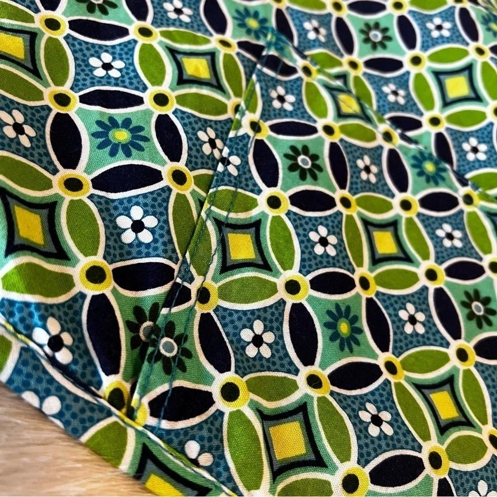 VERA BRADLEY Daisy Daisy 2008 Child’s Apron Tie Neck & Waist Pockets Y2K Green